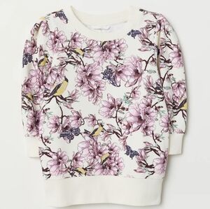 NWOT H&M Puff-sleeved sweatshirt. Size S